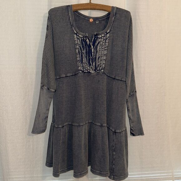 fp XS One Jolene Waffle Knit Stone Washed Blue Tiered Long Sleeve Dress - Picture 4 of 16